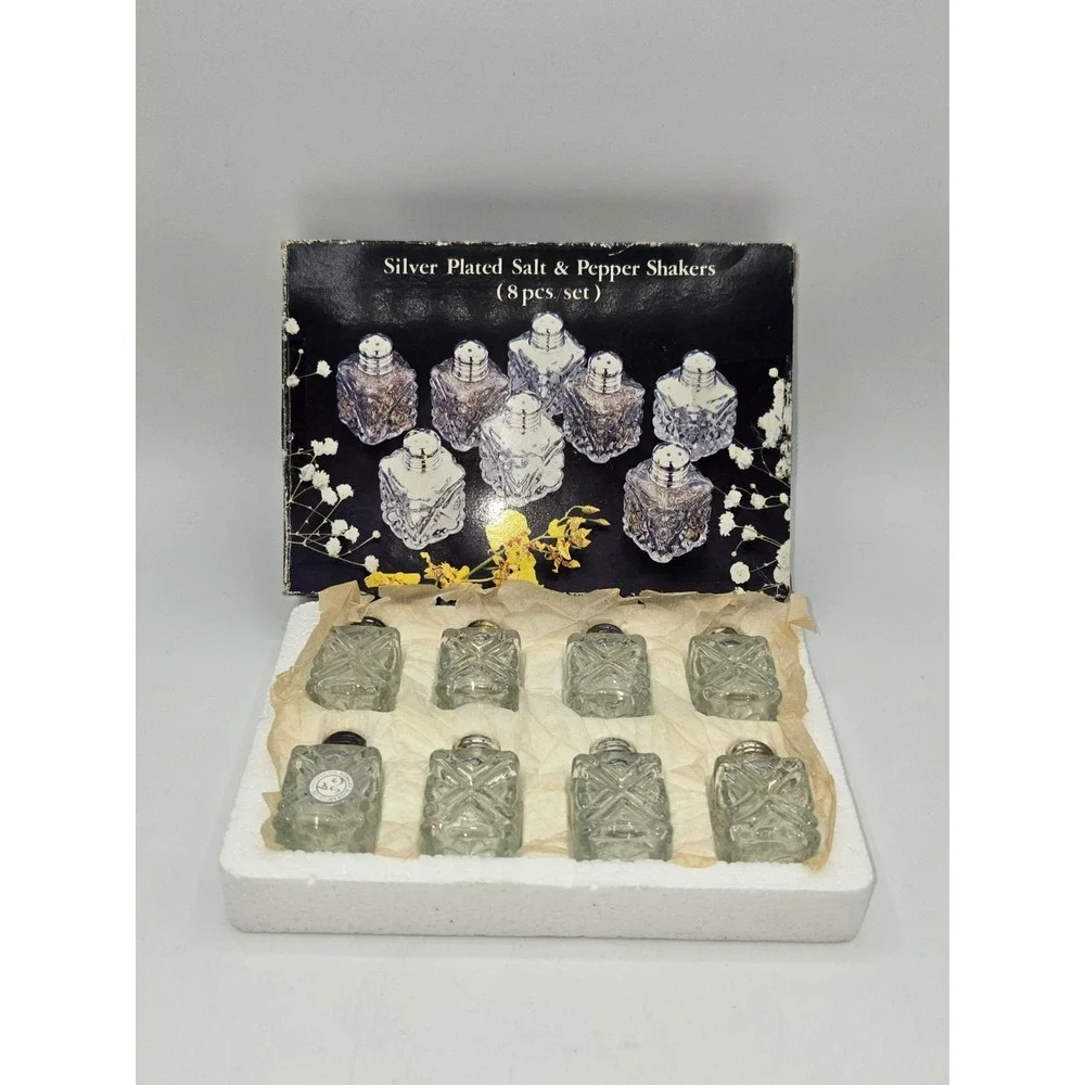 Vintage Set of 8 Silver Plated Glass Salt & Pepper Shakers in Original Box